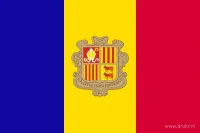 De Andorrese vlag heeft drie verticale banen: blauw aan de hijszijde, geel in het midden en rood aan de vrije zijde. Het wapen staat in de gele baan.