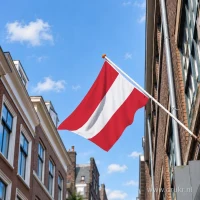 Oostenrijkse vlag aan een gevelstok