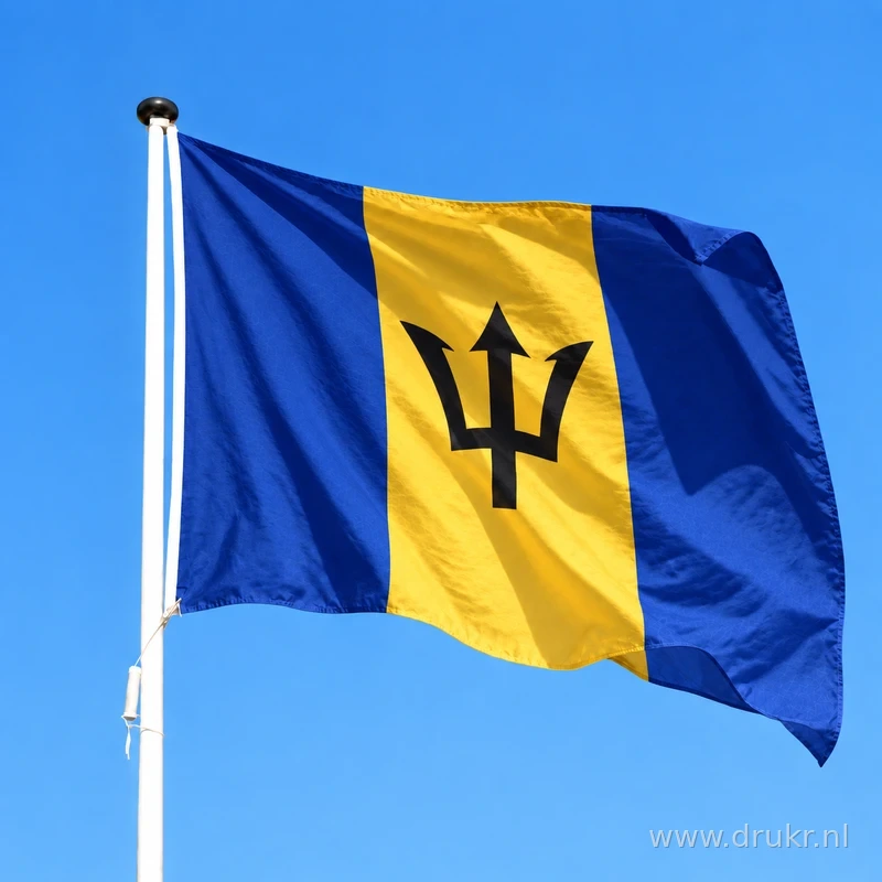 Vlag van Barbados wapperend aan een verticale witte mast