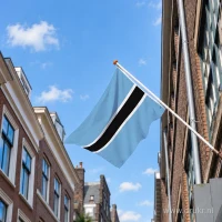 Botswaanse vlag aan een gevelstok