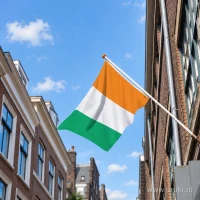 Ivoriaanse vlag aan een gevelstok
