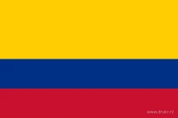 De Colombiaanse vlag heeft drie horizontale banen: geel boven, blauw in het midden en rood onder. De gele baan is twee keer zo hoog als elk van de andere twee banen.