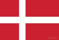 De Deense vlag heeft een rood veld met een wit Scandinavisch kruis.