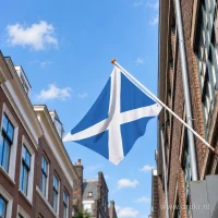 Vlag van Schotland aan een gevelstok