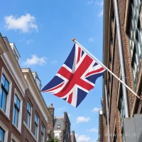 Britse vlag aan een gevelstok