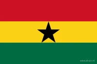 De Ghanese vlag heeft drie even hoge horizontale banen: rood boven, geel in het midden en groen onder. Midden op de gele baan staat een zwarte vijfpuntige ster.