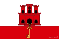 Een groot wit vlak boven een rode baan, met een rood kasteel en een goudkleurige sleutel in het midden.