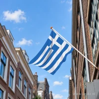 Griekse vlag aan een gevelstok