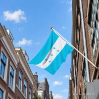 Hondurese vlag aan een gevelstok