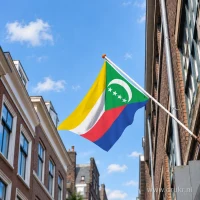 Comorese vlag aan een gevelstok