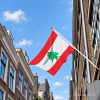 Libanese vlag aan een gevelstok