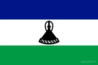 De Lesothaanse vlag heeft drie horizontale banen: blauw boven, wit in het midden en groen onder. In de witte baan staat een zwarte Basotho-hoed, ook mokorotlo genoemd.
