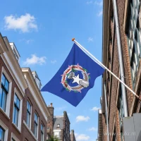 Vlag van Noordelijke Marianen aan een gevelstok
