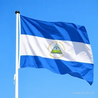 Nicaraguaanse vlag aan een mast