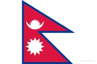 De rode dubbele wimpelvorm van Nepal met een blauwe rand, een witte maan en een witte zon, afgebeeld op rechthoekig wit vlagdoek.