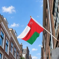 Omaanse vlag aan een gevelstok