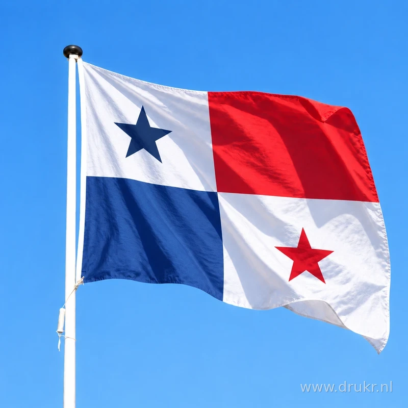 Panamese vlag wapperend aan een verticale witte mast