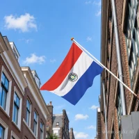 Paraguayaanse vlag aan een gevelstok
