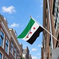 Syrische vlag aan een gevelstok