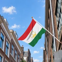 Tadzjiekse vlag aan een gevelstok
