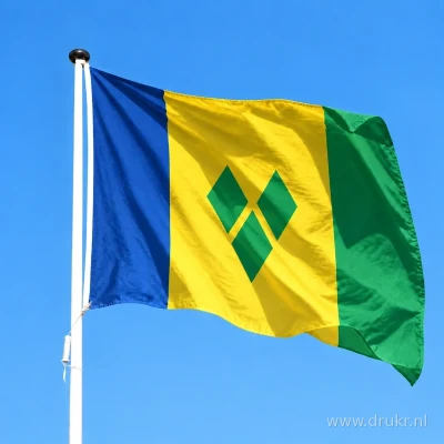 Vlag van Saint Vincent en de Grenadines wapperend aan een verticale witte mast
