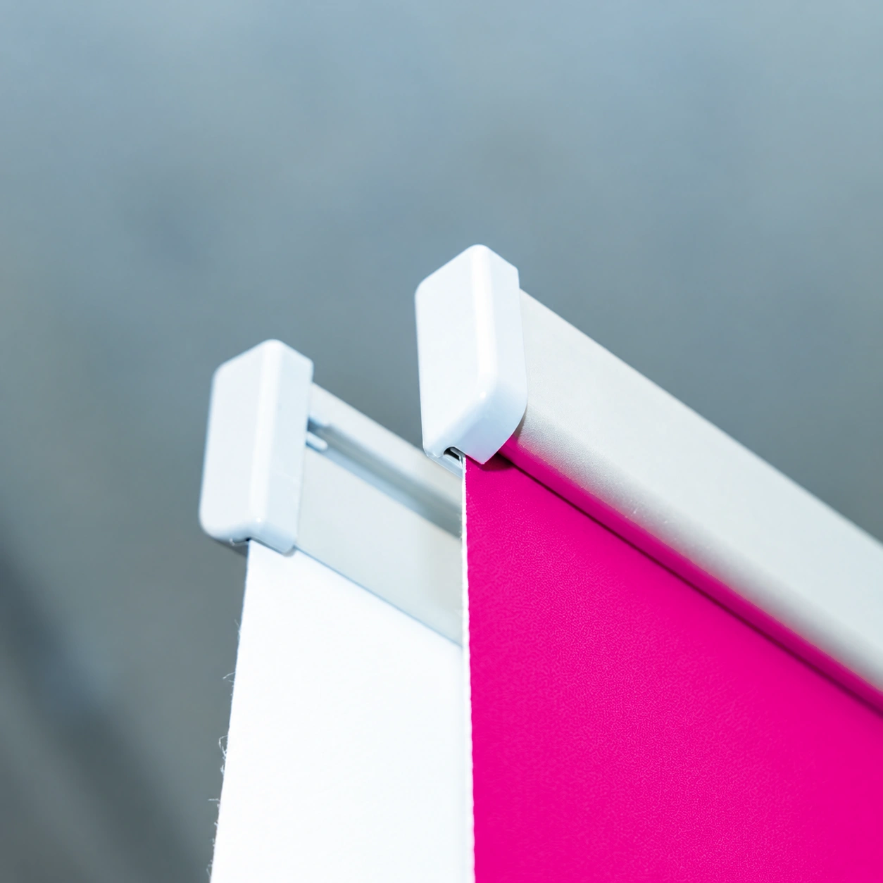 Klemprofielen voor de twee prints van de Double roll-up banner